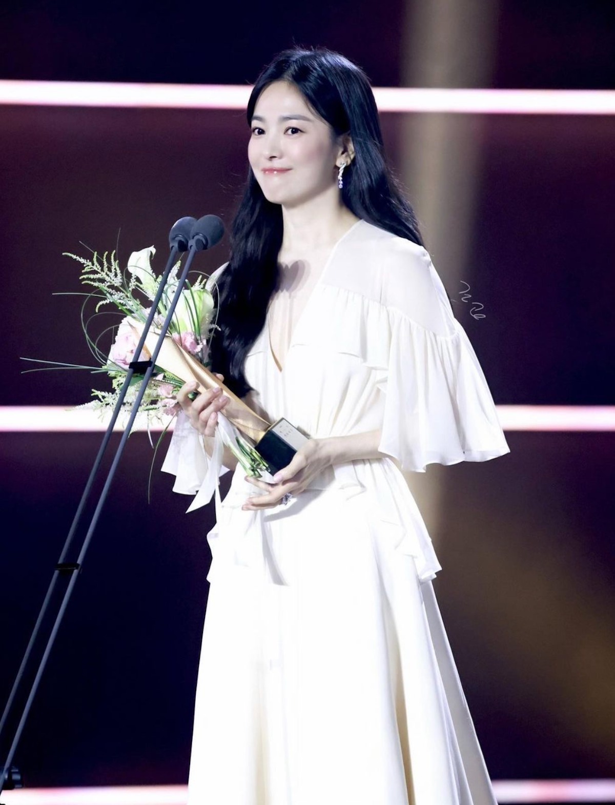 "Chiến trận" Song Hye Kyo - Song Joong Ki: Ai nói nhiều thì thua!- Ảnh 6.