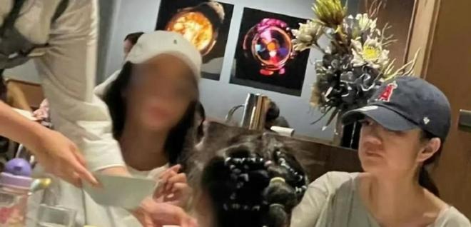 "Nữ diễn viên phim giờ vàng" mặt mũi sưng húp, tàn tạ khó tin sau khi chồng đại gia bị bắt- Ảnh 1.