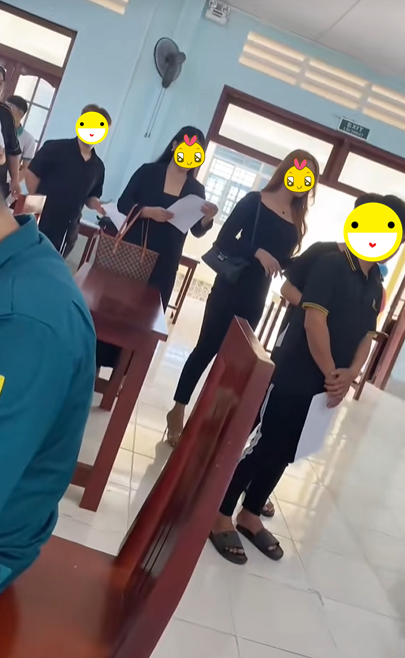 Nhan sắc dàn “hot girl” đi khám nghĩa vụ quân sự ở Cần Thơ, Vĩnh Long lên hẳn fanpage của phường- Ảnh 1.