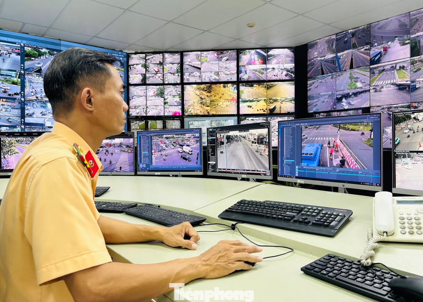 'Check in' nơi CSGT giám sát giao thông bằng camera AI ở TPHCM- Ảnh 6.