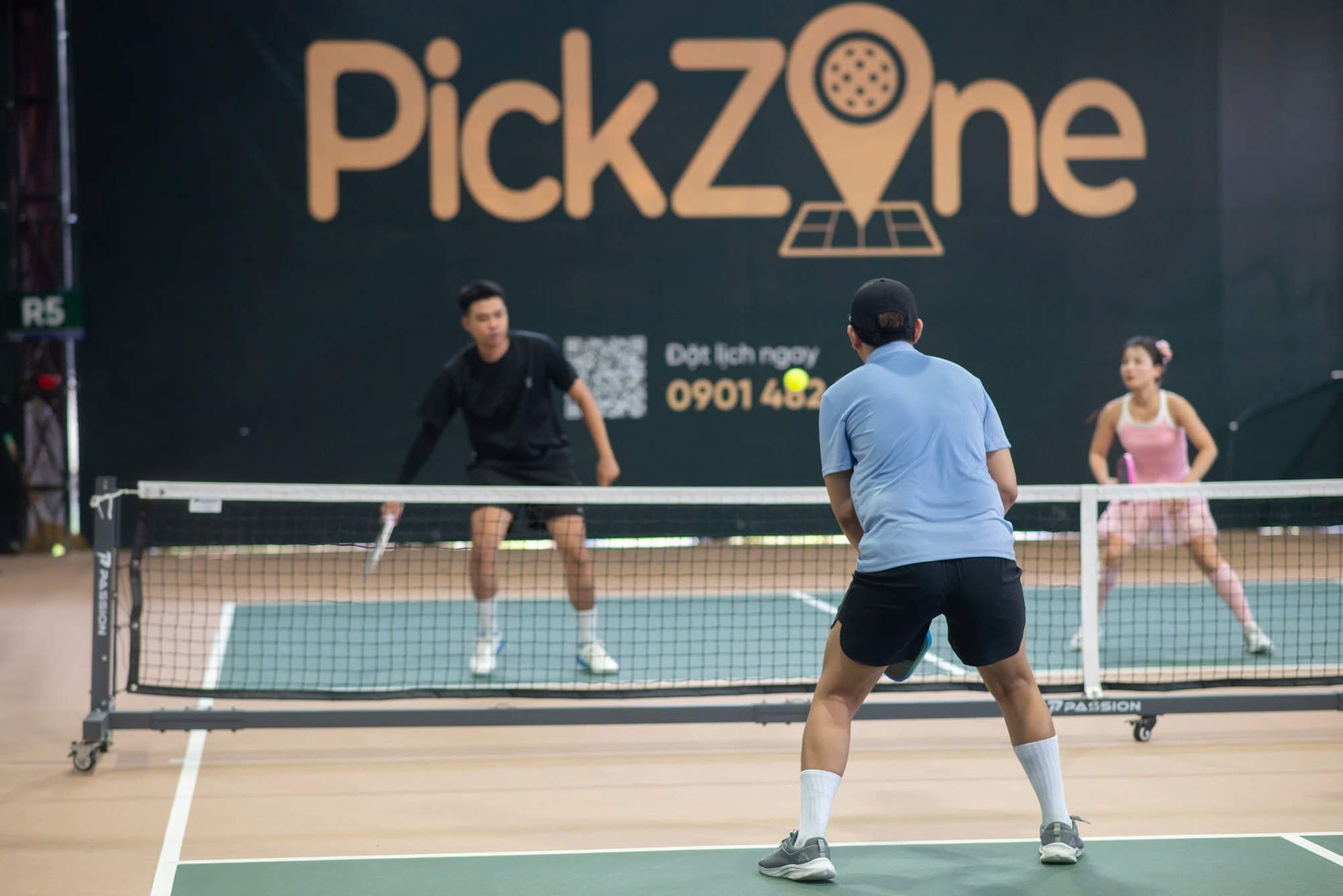 Cảnh báo: Ngày càng nhiều nhân viên văn phòng trốn làm đi chơi pickleball!- Ảnh 2.