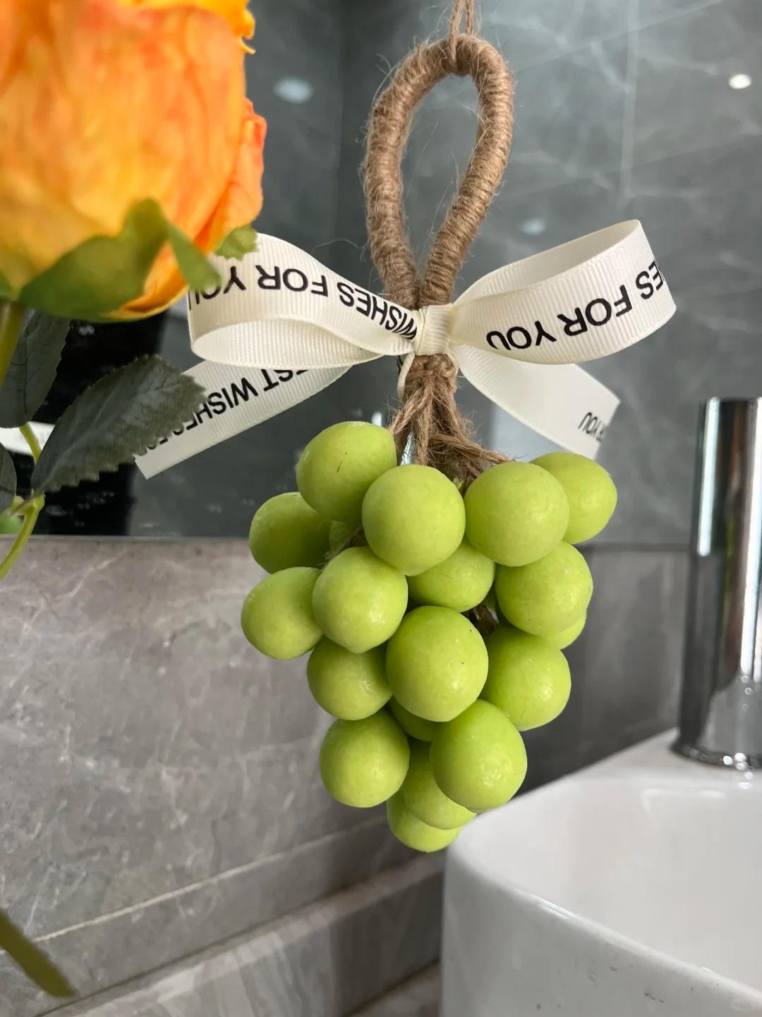 Sau giờ làm, nhiều chị em đua nhau đi  Sau giờ làm, nhiều chị em đua nhau đi