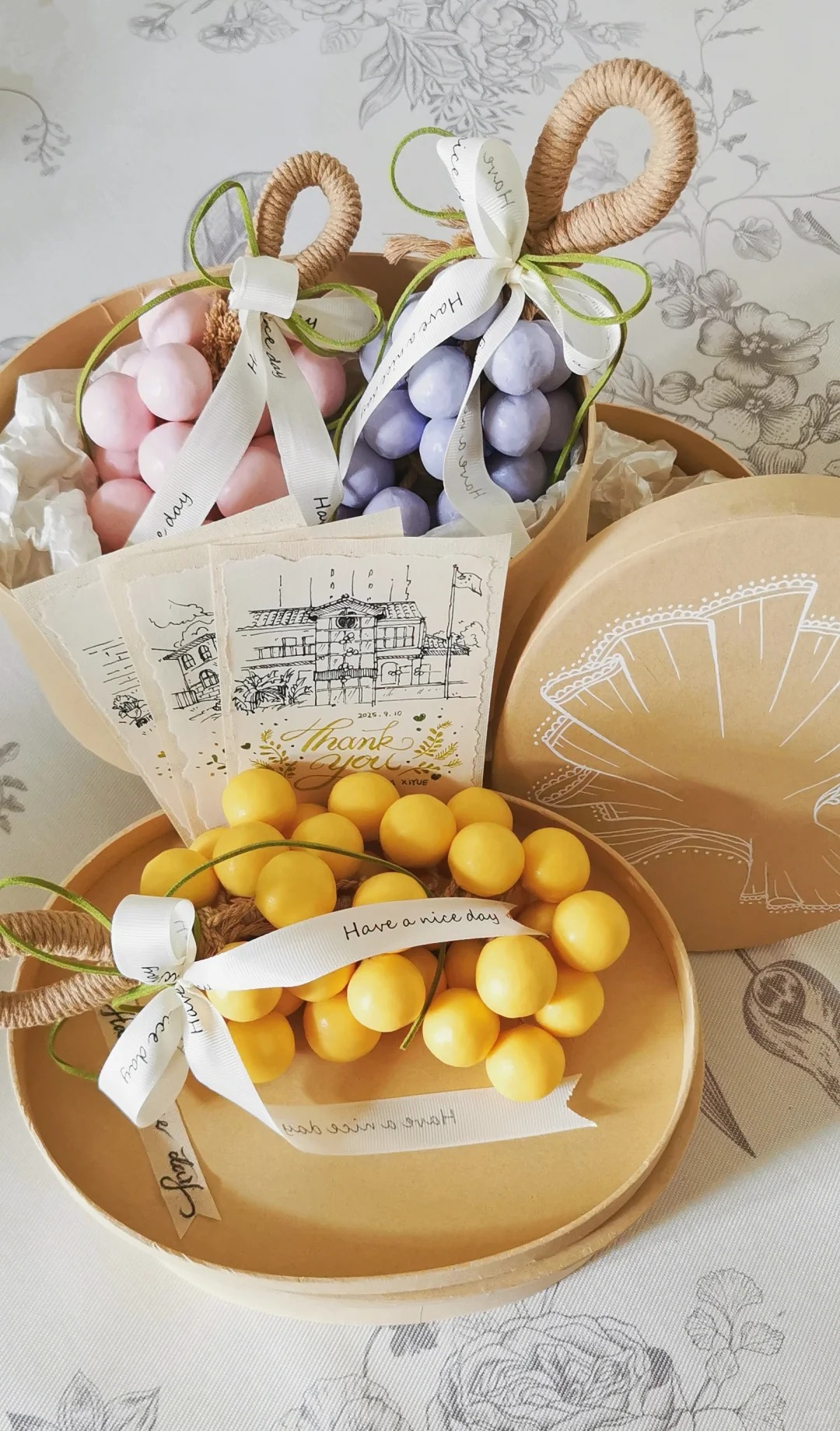 Sau giờ làm, nhiều chị em đua nhau đi  Sau giờ làm, nhiều chị em đua nhau đi