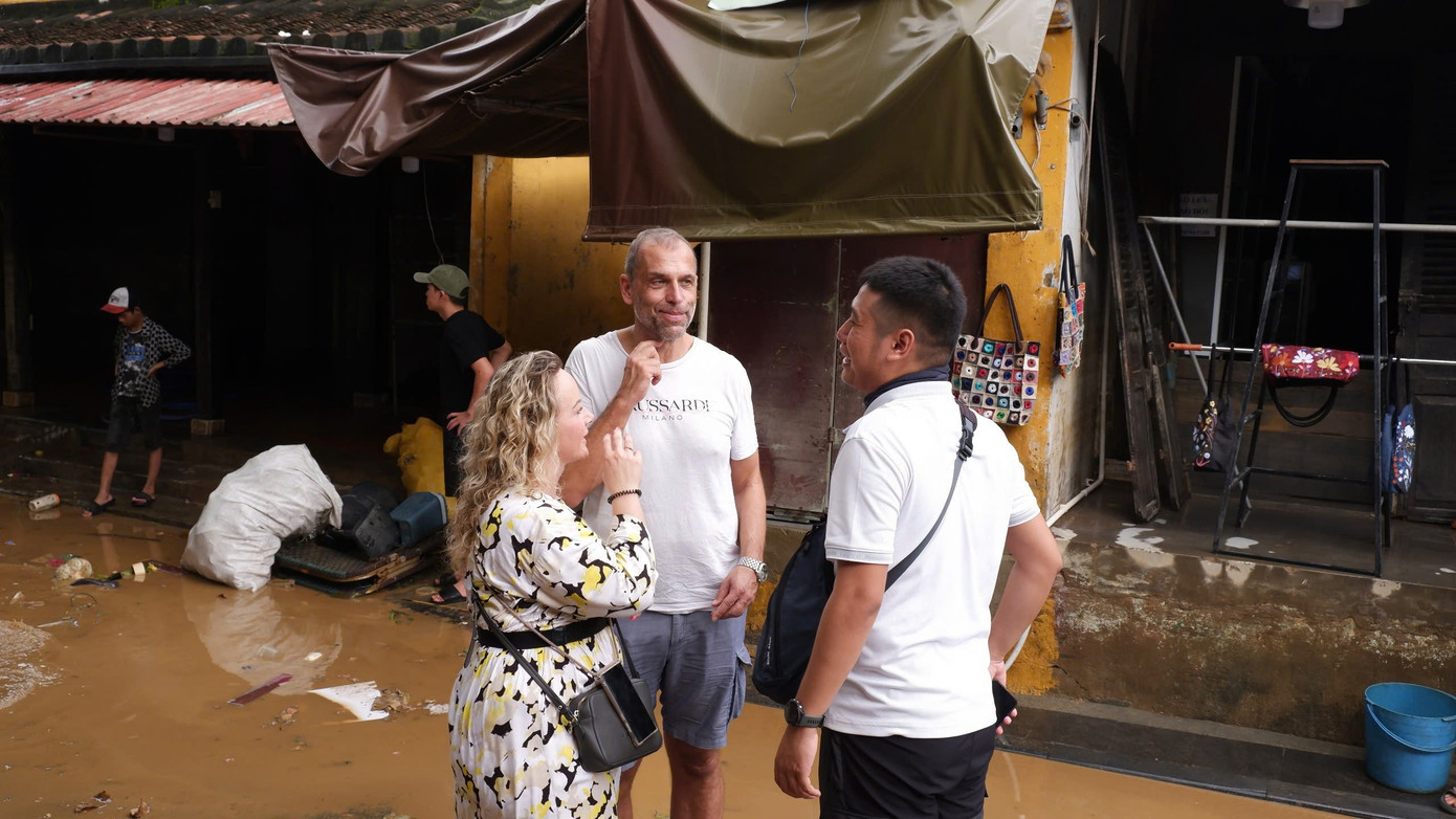 Du khách tấp nập trở lại Hội An- Ảnh 5. Du khách tấp nập trở lại Hội An- Ảnh 5.