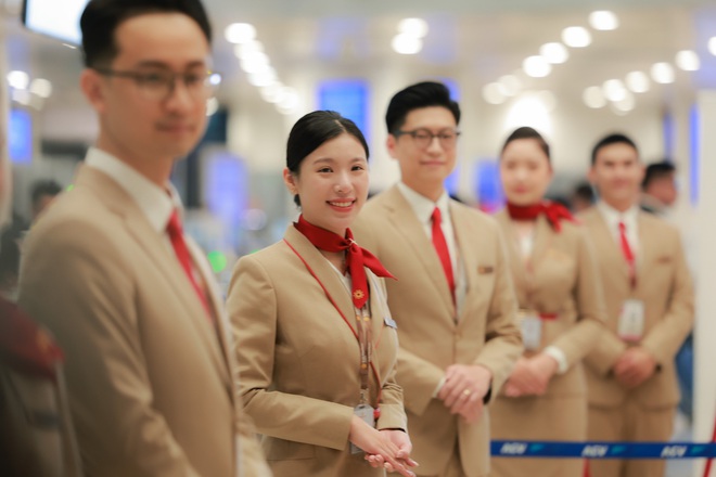 Cận cảnh đồng phục của Sun PhuQuoc Airways trong chuyến bay đầu tiên- Ảnh 3. Cận cảnh đồng phục của Sun PhuQuoc Airways trong chuyến bay đầu tiên- Ảnh 3.