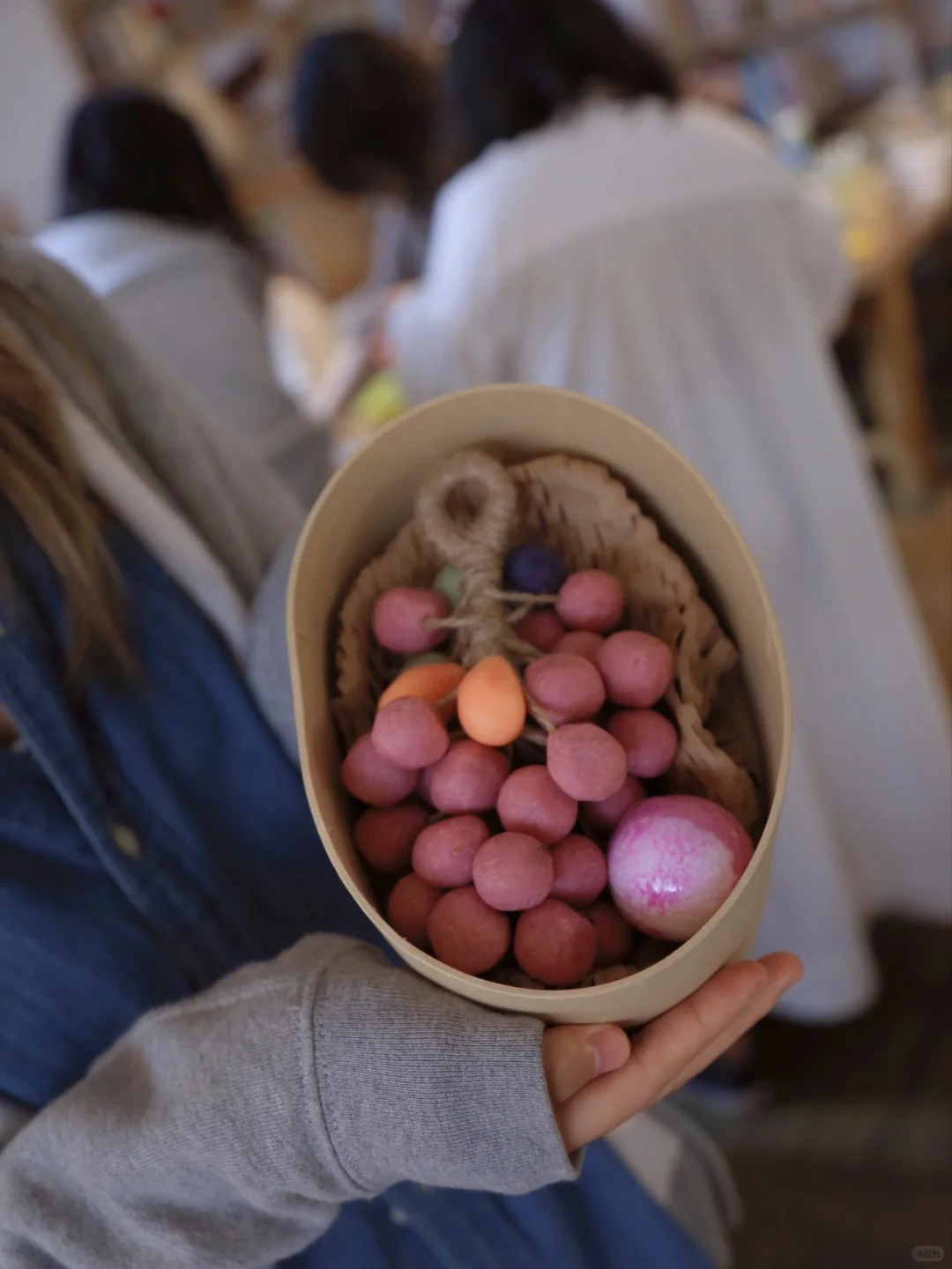 Sau giờ làm, nhiều chị em đua nhau đi  Sau giờ làm, nhiều chị em đua nhau đi