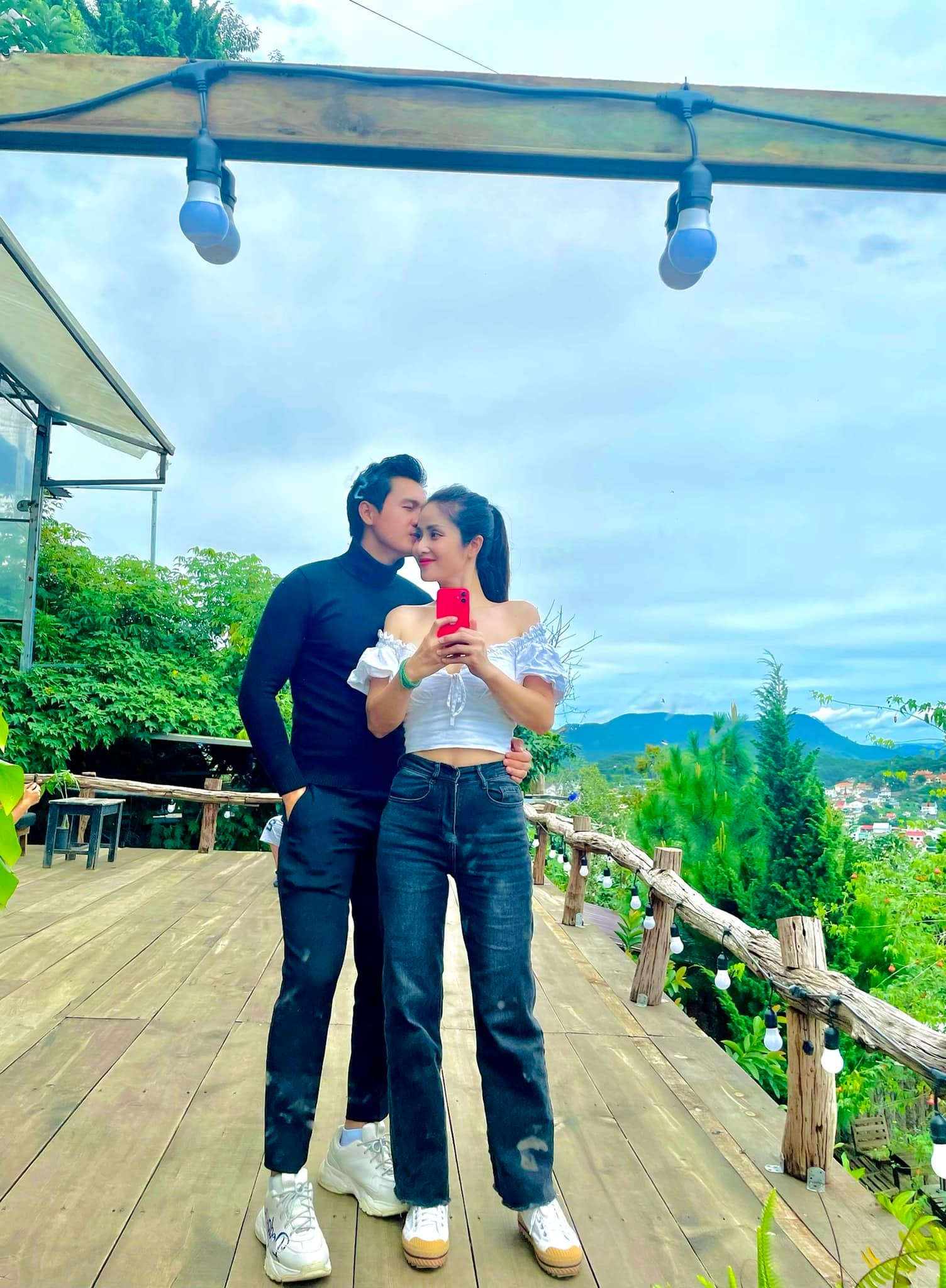 Ngoại hình U40 cực sexy của nữ diễn viên lấy chồng 2 kém 9 tuổi: Mẹ 2 con, trai lạ vẫn nhắn tin tán tỉnh- Ảnh 10.