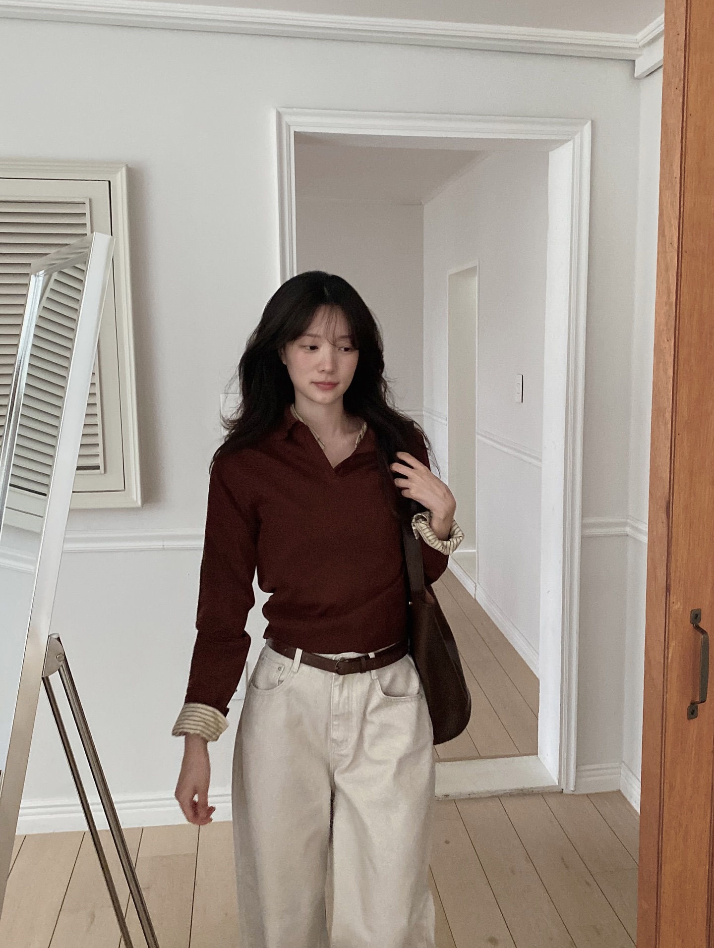 Mặc đẹp mỗi ngày với 10 set đồ màu trung tính- Ảnh 7.