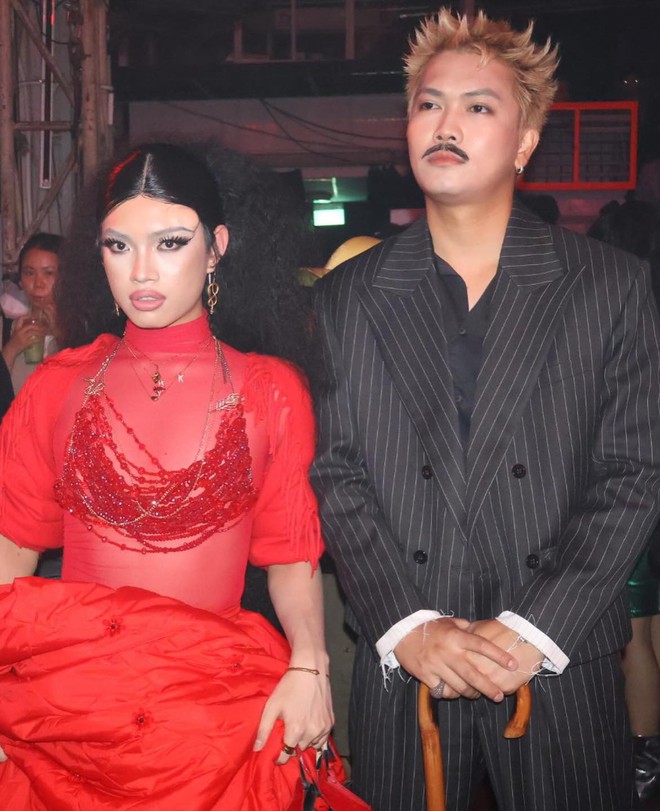 Pháp Kiều định cầm guốc chọi ai đây?- Ảnh 5. Pháp Kiều định cầm guốc chọi ai đây?- Ảnh 5.