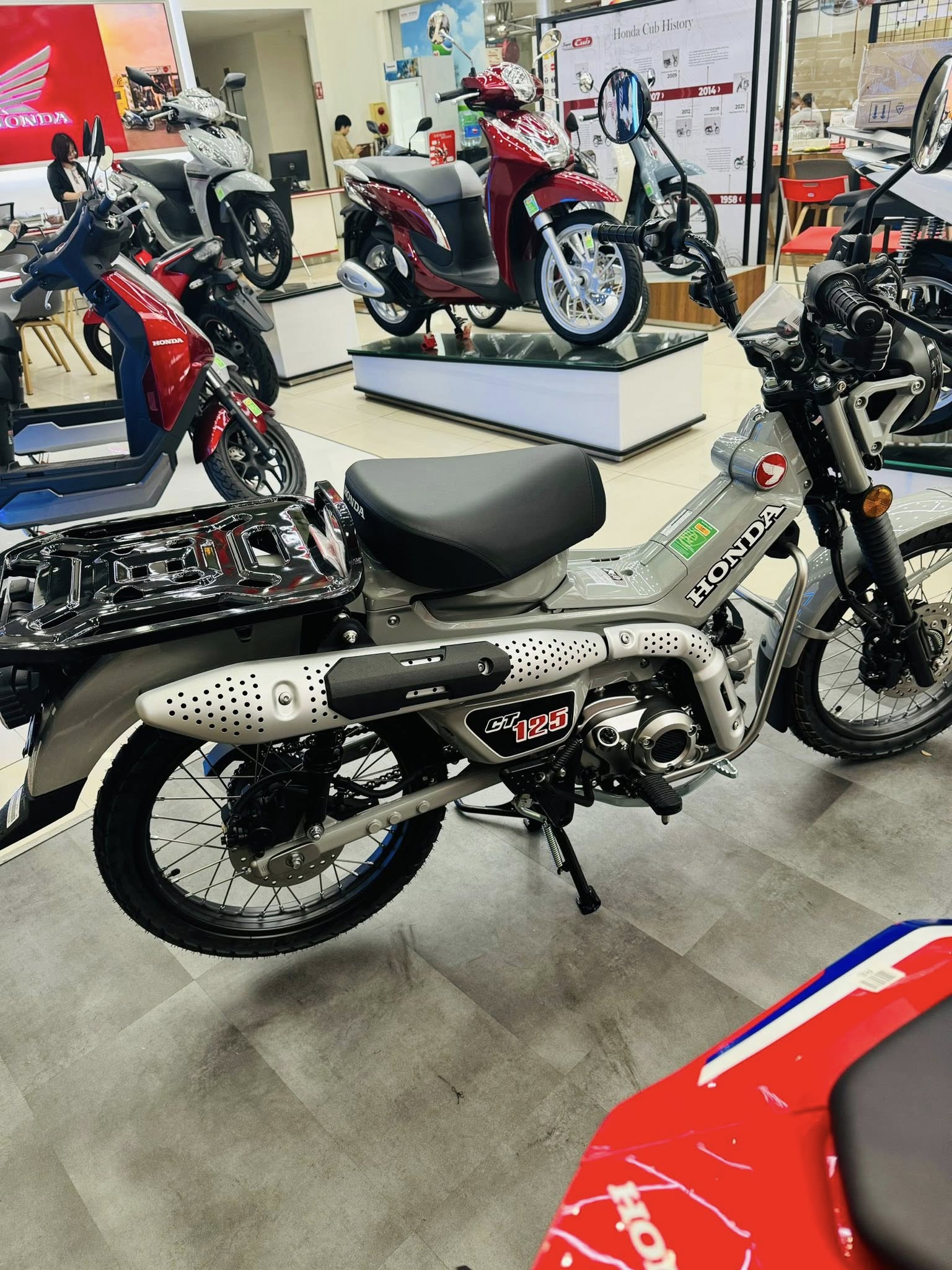 Xe Honda ăn xăng 1,5L/100km vừa bán chính hãng, xe nhập tư giảm vội vài chục triệu- Ảnh 2. Xe Honda ăn xăng 1,5L/100km vừa bán chính hãng, xe nhập tư giảm vội vài chục triệu- Ảnh 2.