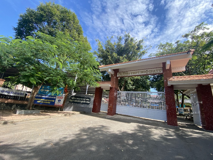 Thầy giáo sử dụng 3 tài khoản MXH đăng tin sai sự thật, xúc phạm hiệu trưởng Trường THPT số 1 Ngô Gia Tự- Ảnh 1. Thầy giáo sử dụng 3 tài khoản MXH đăng tin sai sự thật, xúc phạm hiệu trưởng Trường THPT số 1 Ngô Gia Tự- Ảnh 1.