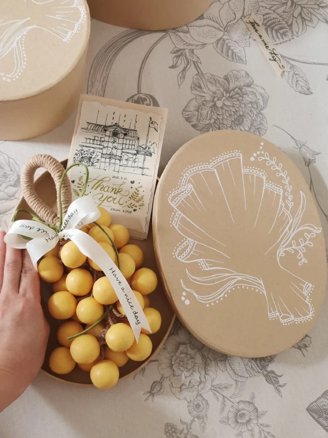 Sau giờ làm, nhiều chị em đua nhau đi  Sau giờ làm, nhiều chị em đua nhau đi