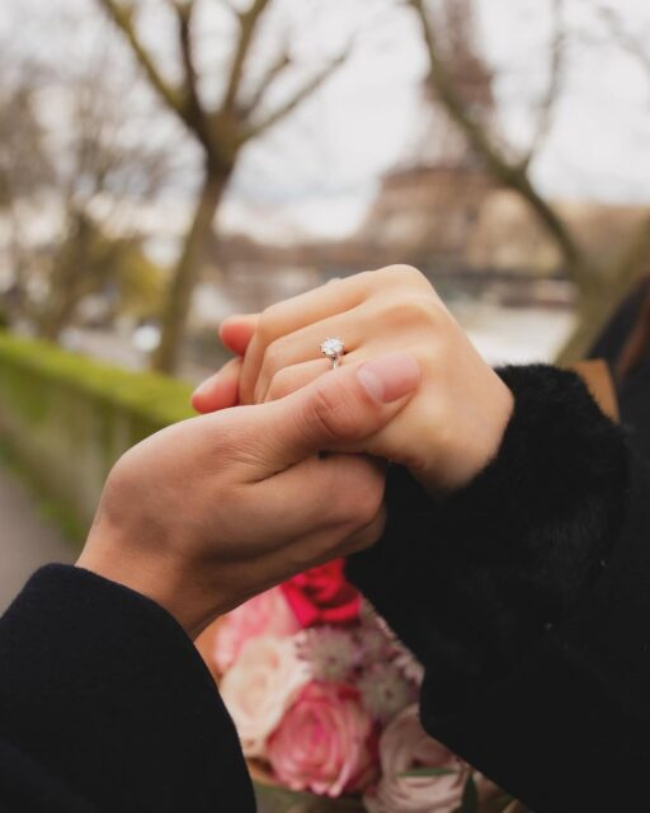 Trai đẹp nổi tiếng mẫu mực nhất showbiz bị tố  Trai đẹp nổi tiếng mẫu mực nhất showbiz bị tố