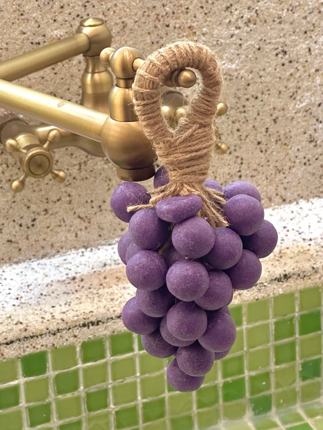 Sau giờ làm, nhiều chị em đua nhau đi  Sau giờ làm, nhiều chị em đua nhau đi