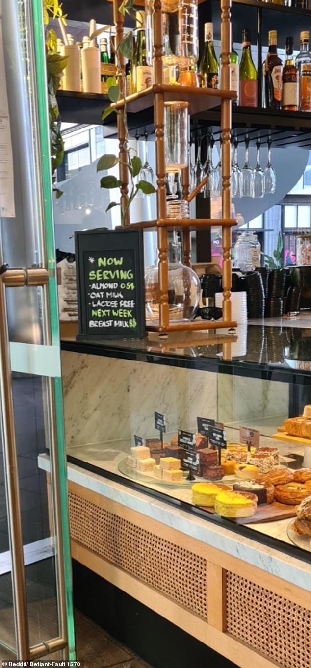 Quán cà phê đặt menu phục vụ “cà phê pha sữa mẹ” khiến khách hoang mang- Ảnh 1.