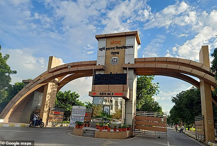 Nhân viên nữ bị ép chụp ảnh băng vệ sinh chứng minh 'đèn đỏ', cảnh sát vào cuộc- Ảnh 1. Nhân viên nữ bị ép chụp ảnh băng vệ sinh chứng minh 'đèn đỏ', cảnh sát vào cuộc- Ảnh 1.