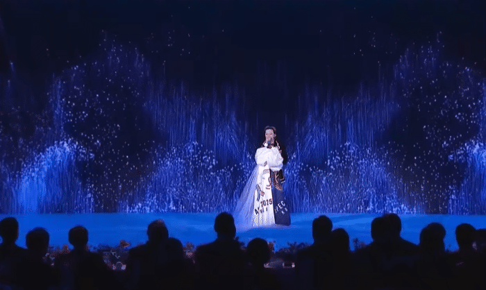 Tròn năm “tái sinh”: Ngôi sao số 1 Hàn Quốc trình diễn trước lãnh đạo 21 quốc gia, làm nên lịch sử chưa từng có- Ảnh 2.