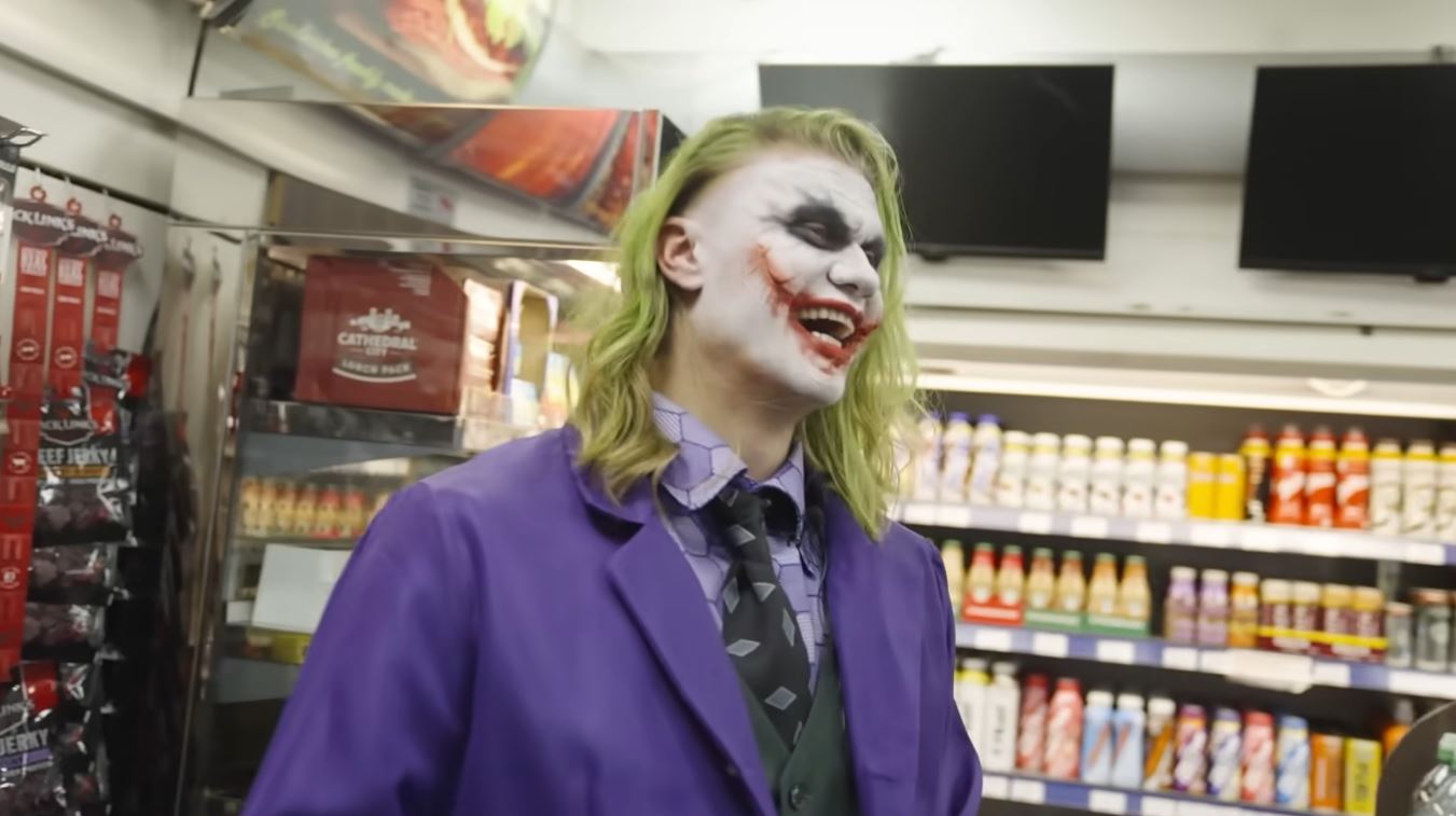 Erling Haaland gây náo loạn đường phố- Ảnh 3.