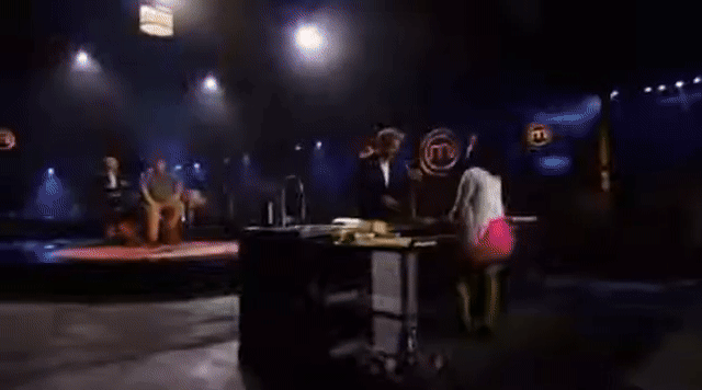 Ăn món có sữa mẹ, Gordon Ramsay phản ứng dữ dội- Ảnh 2.