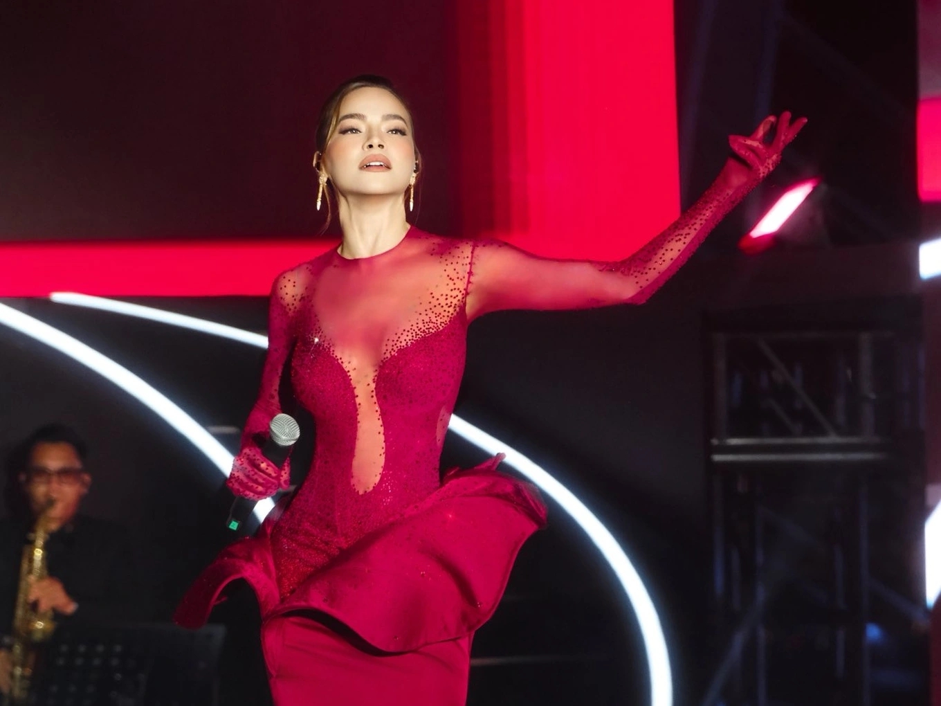 Bị cả cõi mạng đùa giỡn, Lệ Quyên viết tâm thư - Hồ Ngọc Hà đáp trả 2 chữ- Ảnh 2.