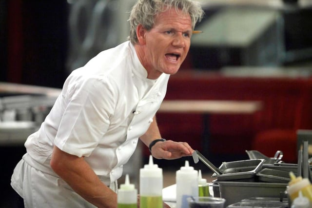 Ăn món có sữa mẹ, Gordon Ramsay phản ứng dữ dội- Ảnh 6.