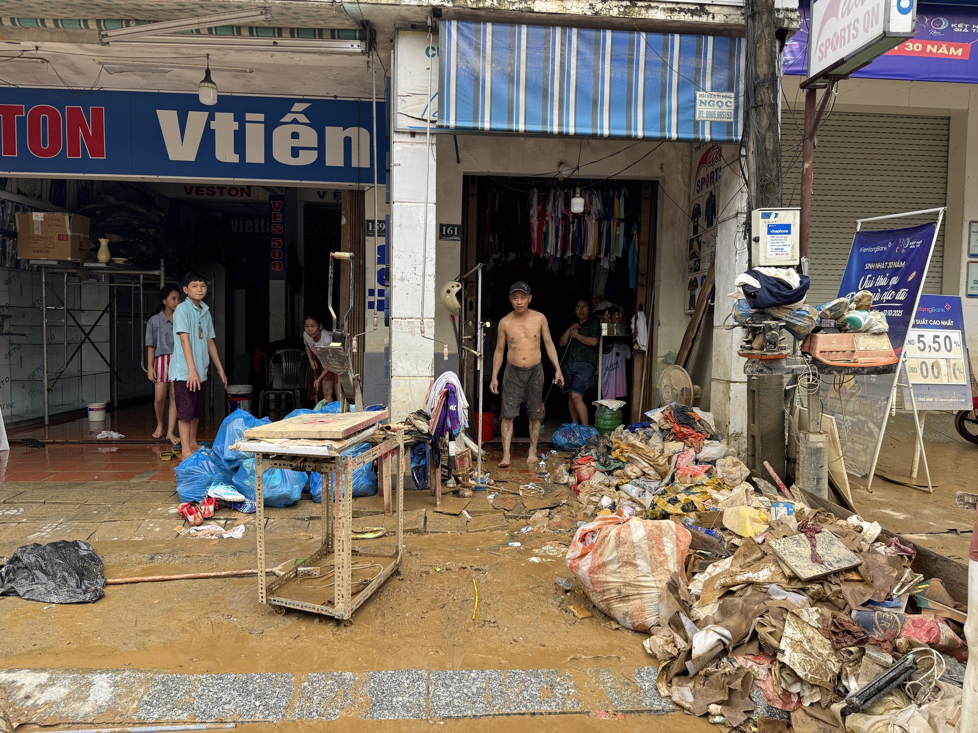 Chính phủ hỗ trợ khẩn cấp Đà Nẵng 100 tỉ đồng khắc phục thiệt hại do mưa lũ- Ảnh 1.