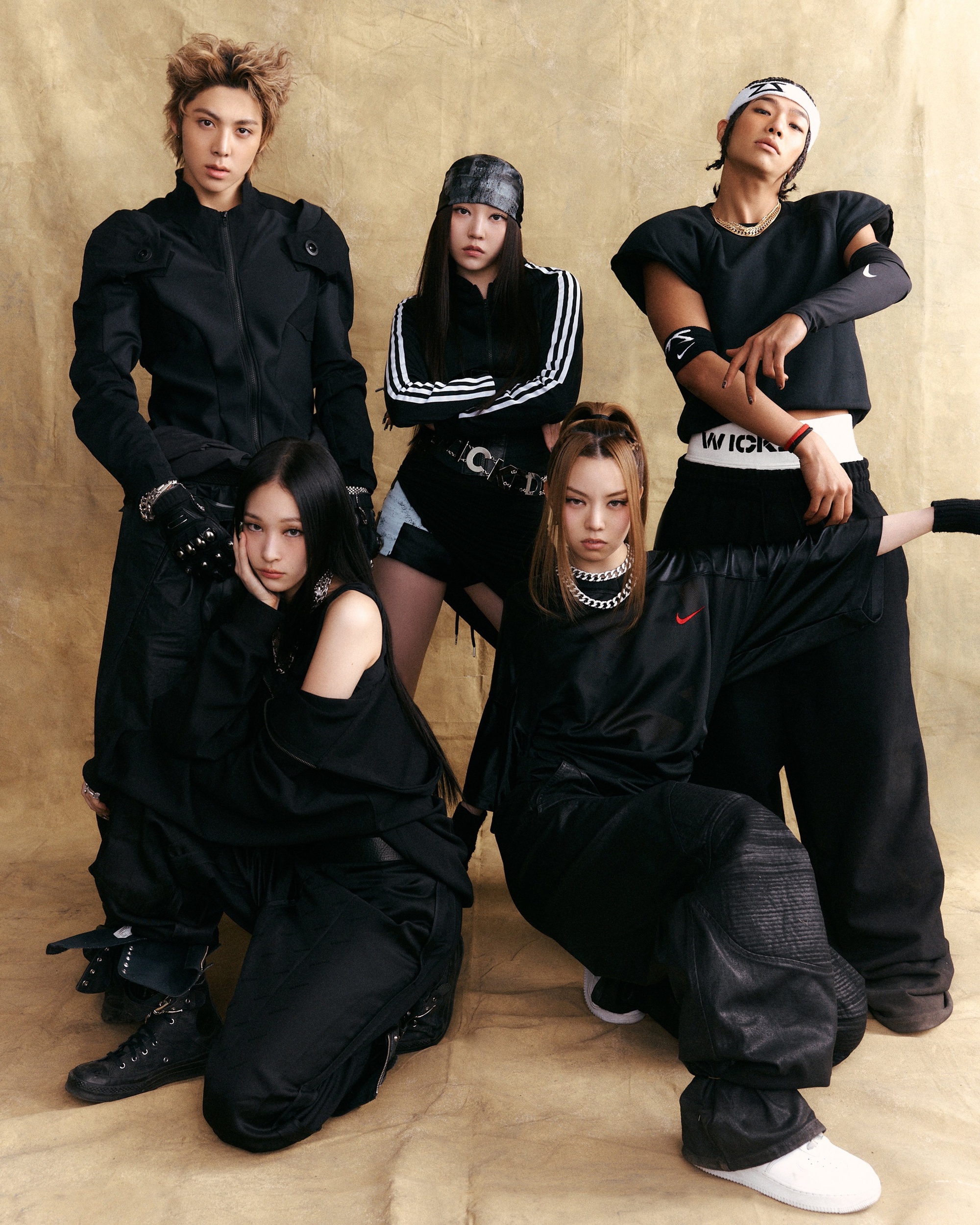 Tài phiệt đi làm ca sĩ bị theo dõi- Ảnh 4.