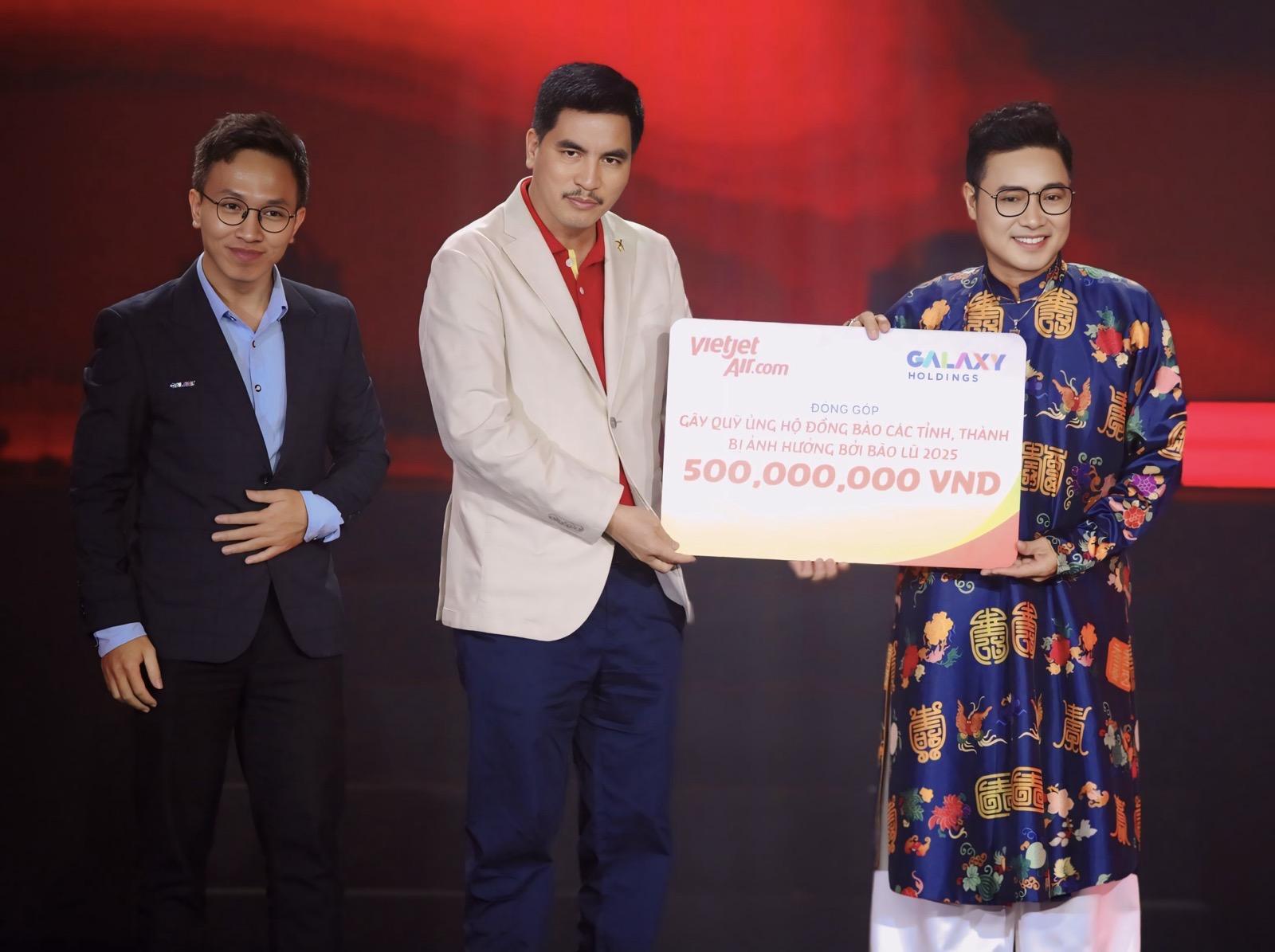 "Gia tộc Anh Tài" hội ngộ, bùng cháy trên sân khấu: Đêm nhạc gây quỹ "Tôi! Người Việt Nam" vỡ òa cảm xúc- Ảnh 6.