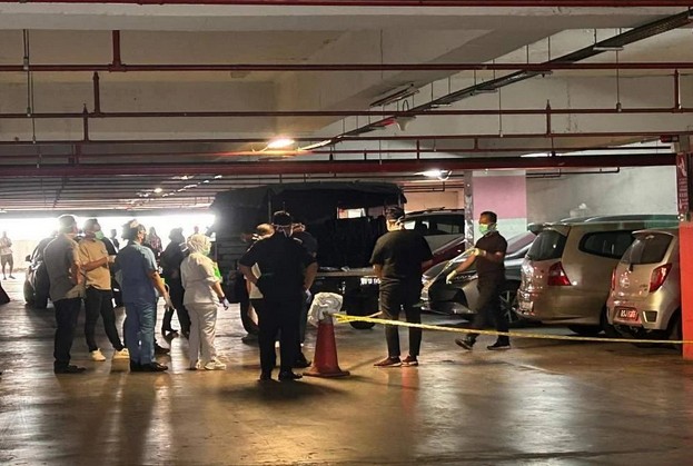 Cô gái trẻ mất tích, vài ngày sau được tìm thấy trong tình trạng đáng sợ, cứu hộ phải phá cửa xe- Ảnh 4. Cô gái trẻ mất tích, vài ngày sau được tìm thấy trong tình trạng đáng sợ, cứu hộ phải phá cửa xe- Ảnh 4.