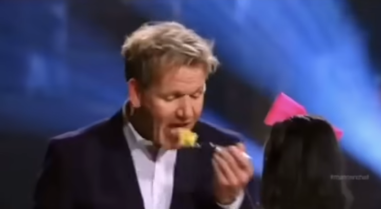 Ăn món có sữa mẹ, Gordon Ramsay phản ứng dữ dội- Ảnh 4.