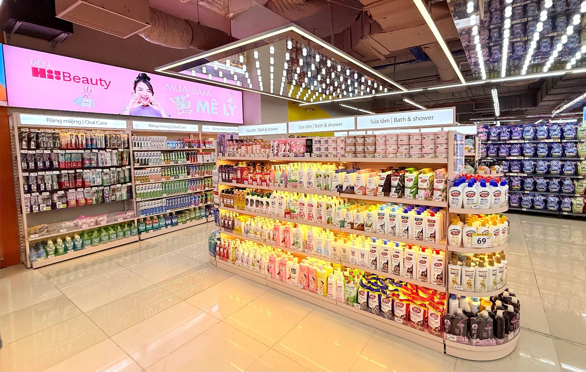 WinMart đón hàng nghìn khách tham quan mua sắm mỗi ngày tại Hội chợ Mùa thu 2025- Ảnh 5.