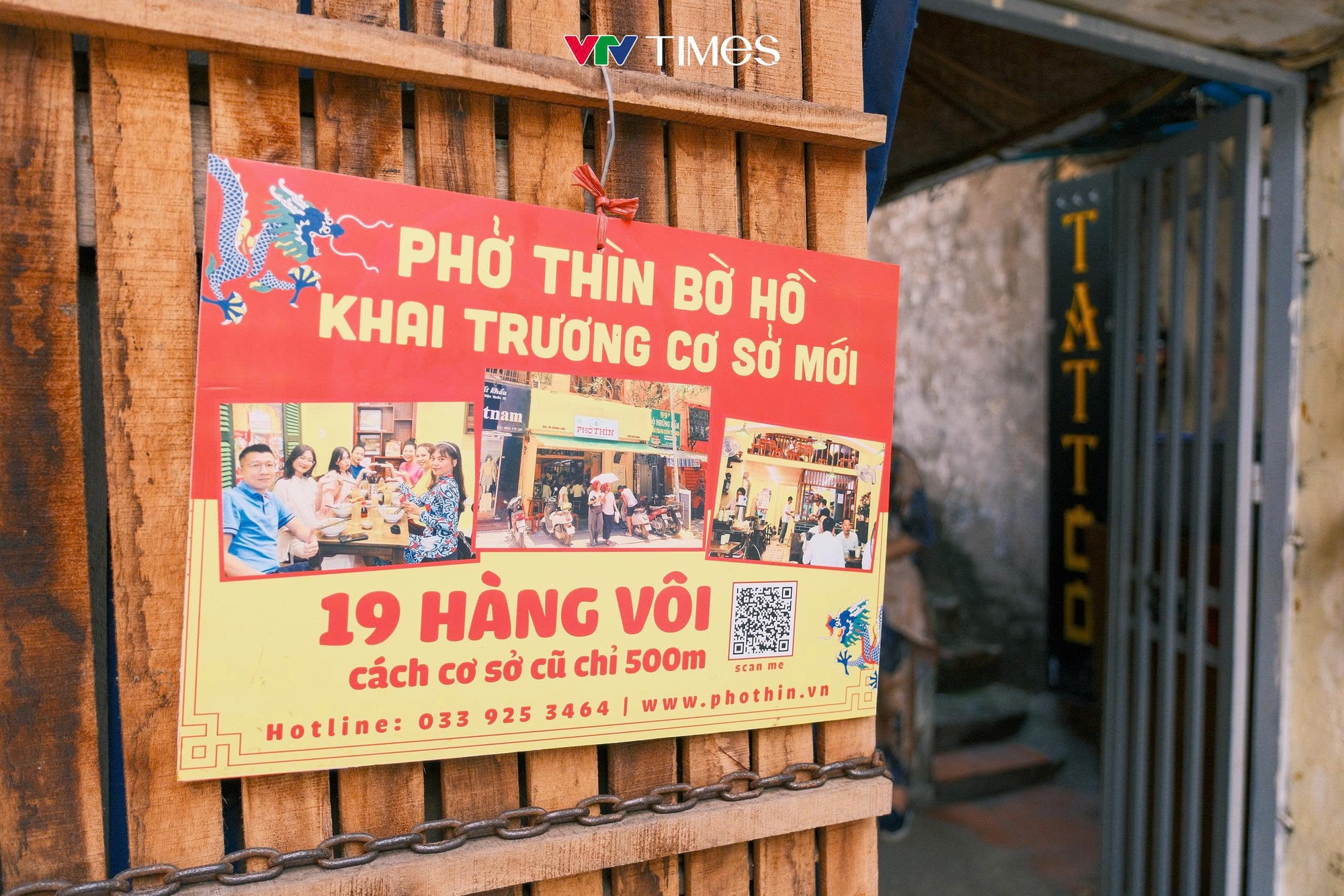 Quán phở duy nhất bên hồ Gươm sắp phải di dời sau gần 70 năm- Ảnh 7. Quán phở duy nhất bên hồ Gươm sắp phải di dời sau gần 70 năm- Ảnh 7.