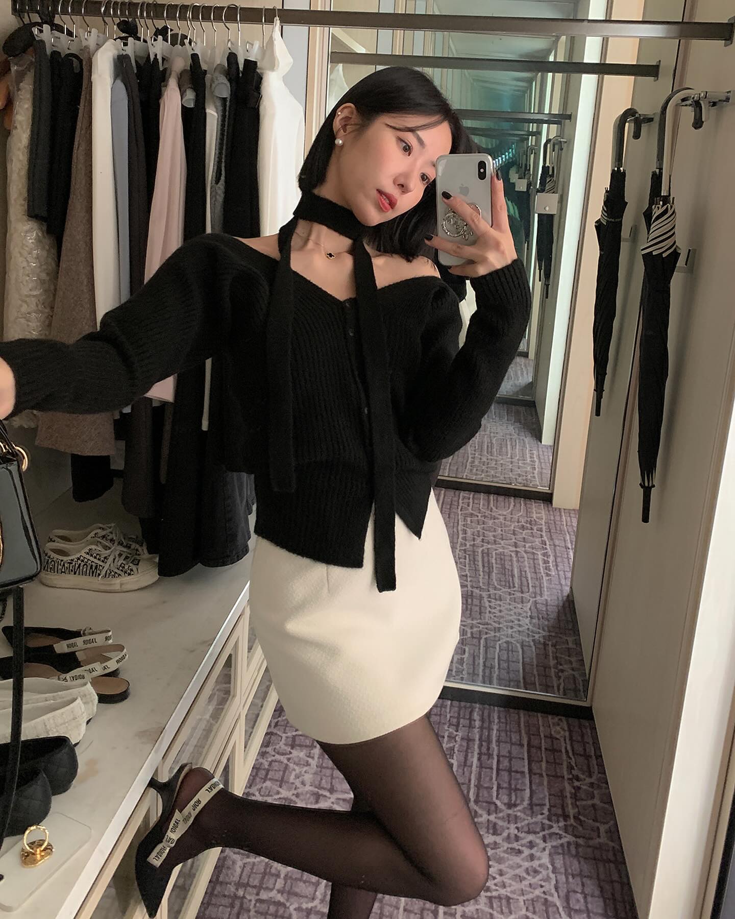 Chân váy đen dễ mặc nhưng có 4 kiểu khác còn đẹp và trẻ trung hơn- Ảnh 10.