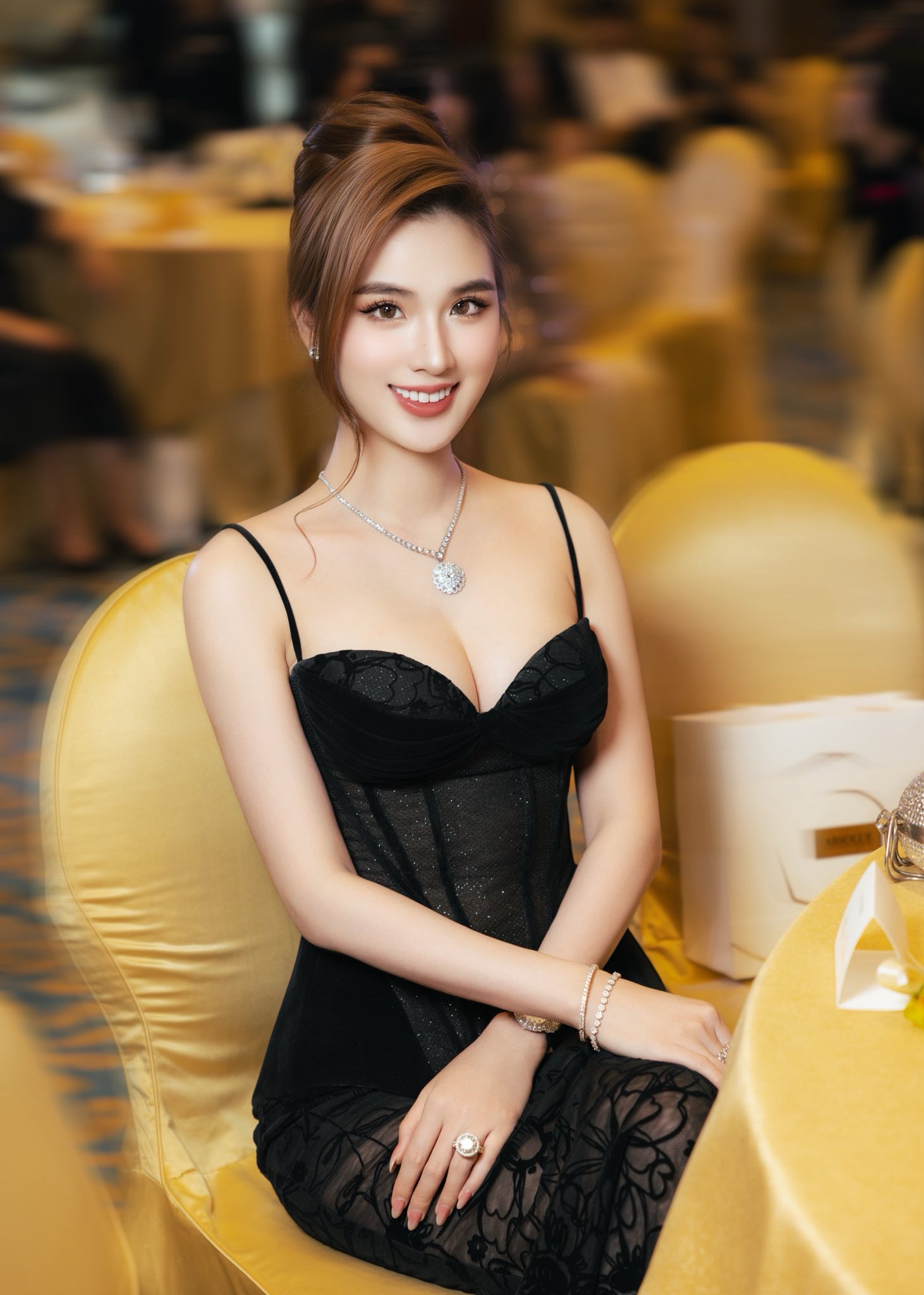 Kiều Loan, Ngọc Loan cứ sống thế này sao?- Ảnh 1.