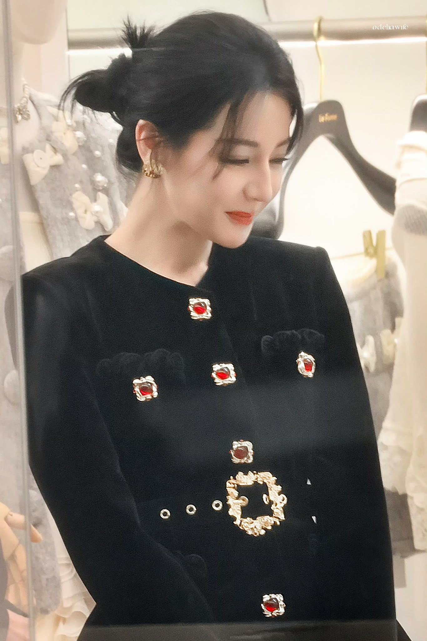 Tình trạng bệnh tật của Địch Lệ Nhiệt Ba sau thông báo khẩn- Ảnh 4.