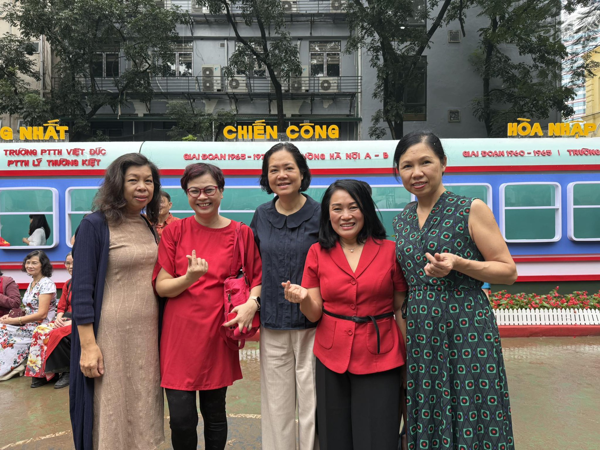 Cô nữ sinh Việt Đức 40 năm trước sau này thành "sếp lớn" của VTV, từng lọt top 50 người phụ nữ có ảnh hưởng nhất Việt Nam- Ảnh 2.