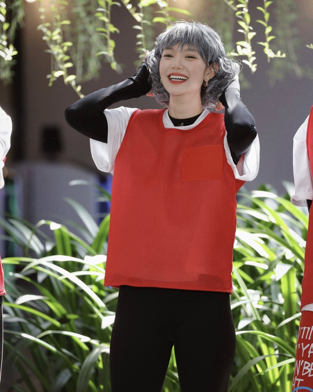 Minh Hằng xách Hermès nửa tỷ chơi Running Man- Ảnh 2.