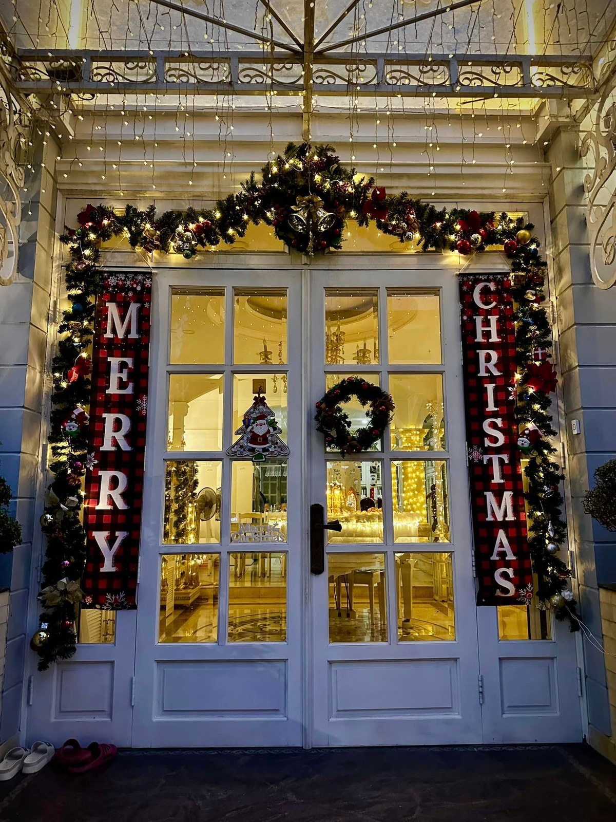 Siêu mẫu Vbiz ở biệt thự nửa triệu đô!- Ảnh 3. Siêu mẫu Vbiz ở biệt thự nửa triệu đô!- Ảnh 3.