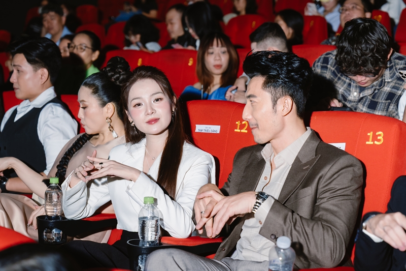 Cặp sao Việt bị đồn "phim giả tình thật" vì ngọt từ phim đến đời, ai nấy mê mệt ánh mắt của nhà trai- Ảnh 6.