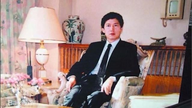 Thừa kế 99.000 tỷ đồng từ vợ đại gia hơn 38 tuổi, người đàn ông hào phóng cho "người dưng": Cuối đời nhiều tiền nhưng chẳng thể tiêu- Ảnh 1.