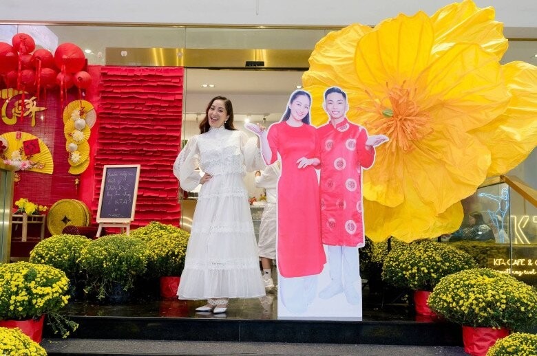 Nhà riêng trăm tỷ, rộng 800m² của Khánh Thi - Phan Hiển- Ảnh 4.