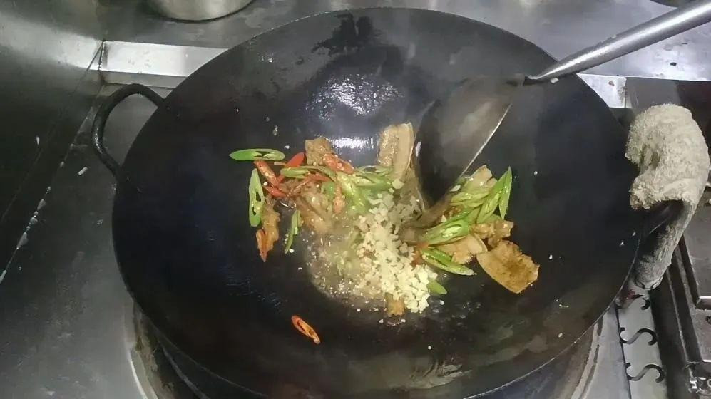 Loại rau mọc hoang ở rừng nhưng được coi là "nhân sâm châu Á"- Ảnh 7.