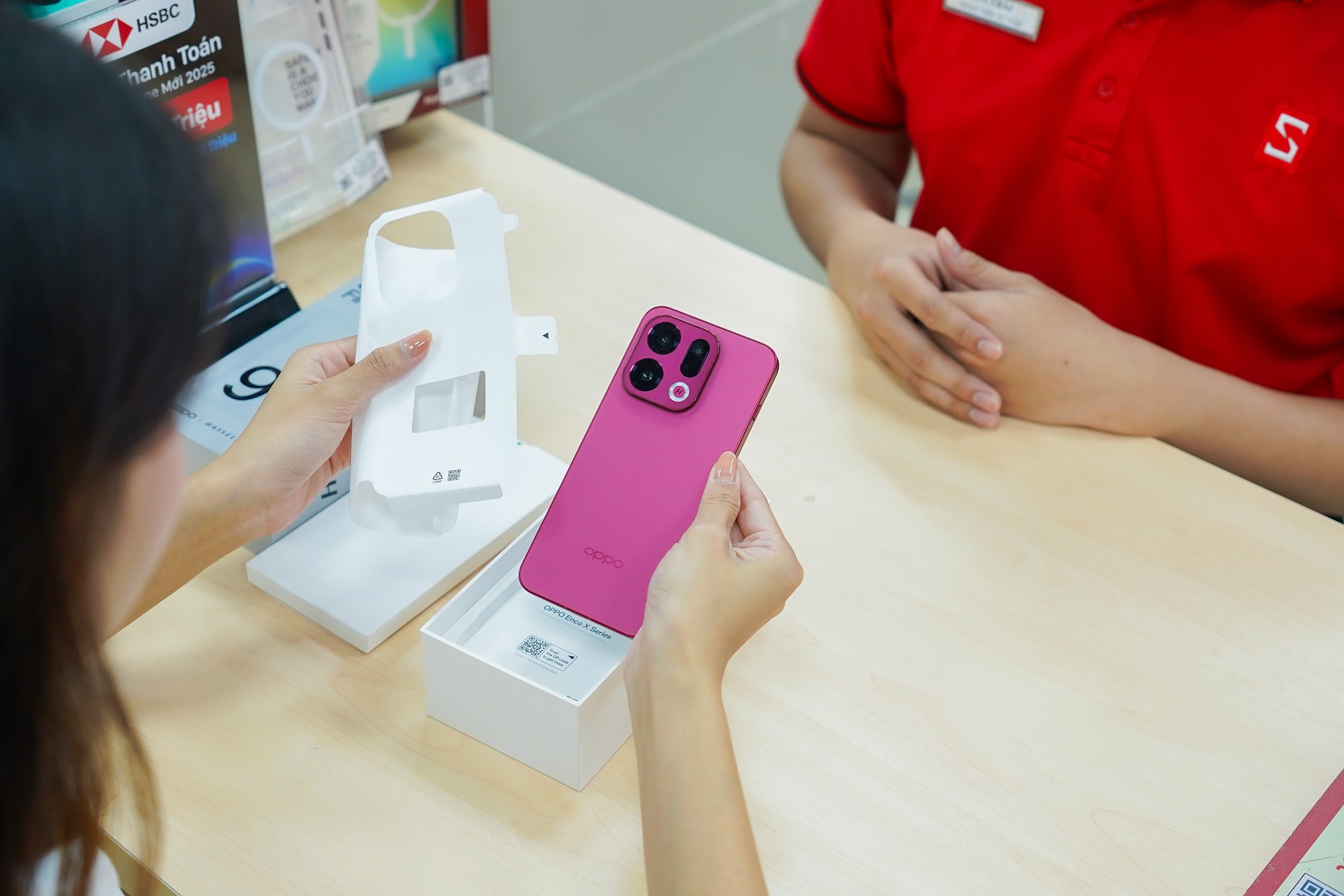 CellphoneS chính thức mở bán OPPO Find X9 series, ưu đãi bộ quà tặng đến 10 triệu- Ảnh 2. CellphoneS chính thức mở bán OPPO Find X9 series, ưu đãi bộ quà tặng đến 10 triệu- Ảnh 2.
