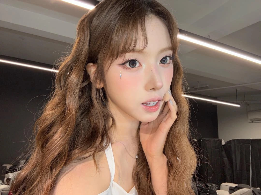 Idol 2K5 bước xuống xe tạo nên trend bùng nổ, loạt gái xinh đang phải follow- Ảnh 12.