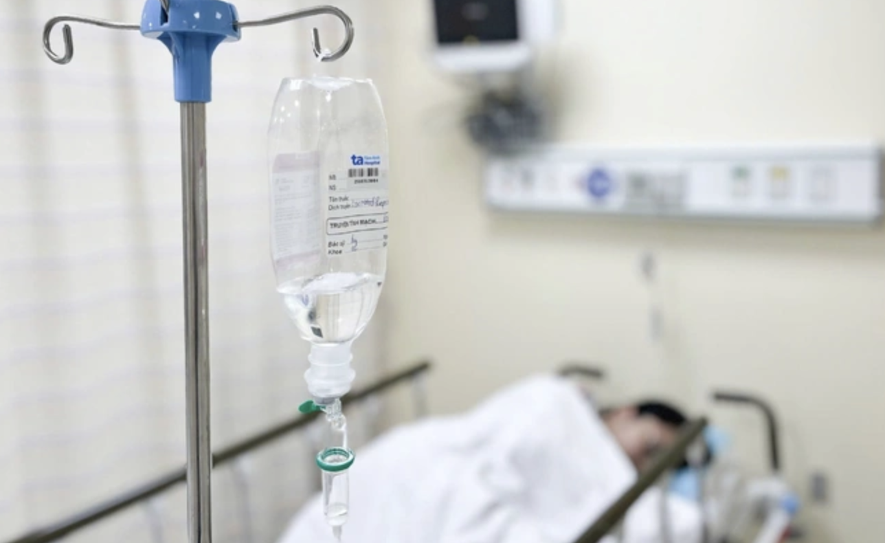 Bộ Y tế vào cuộc vụ nghi ngộ độc bánh mì khiến nhiều người nhập viện tại TP HCM- Ảnh 1.