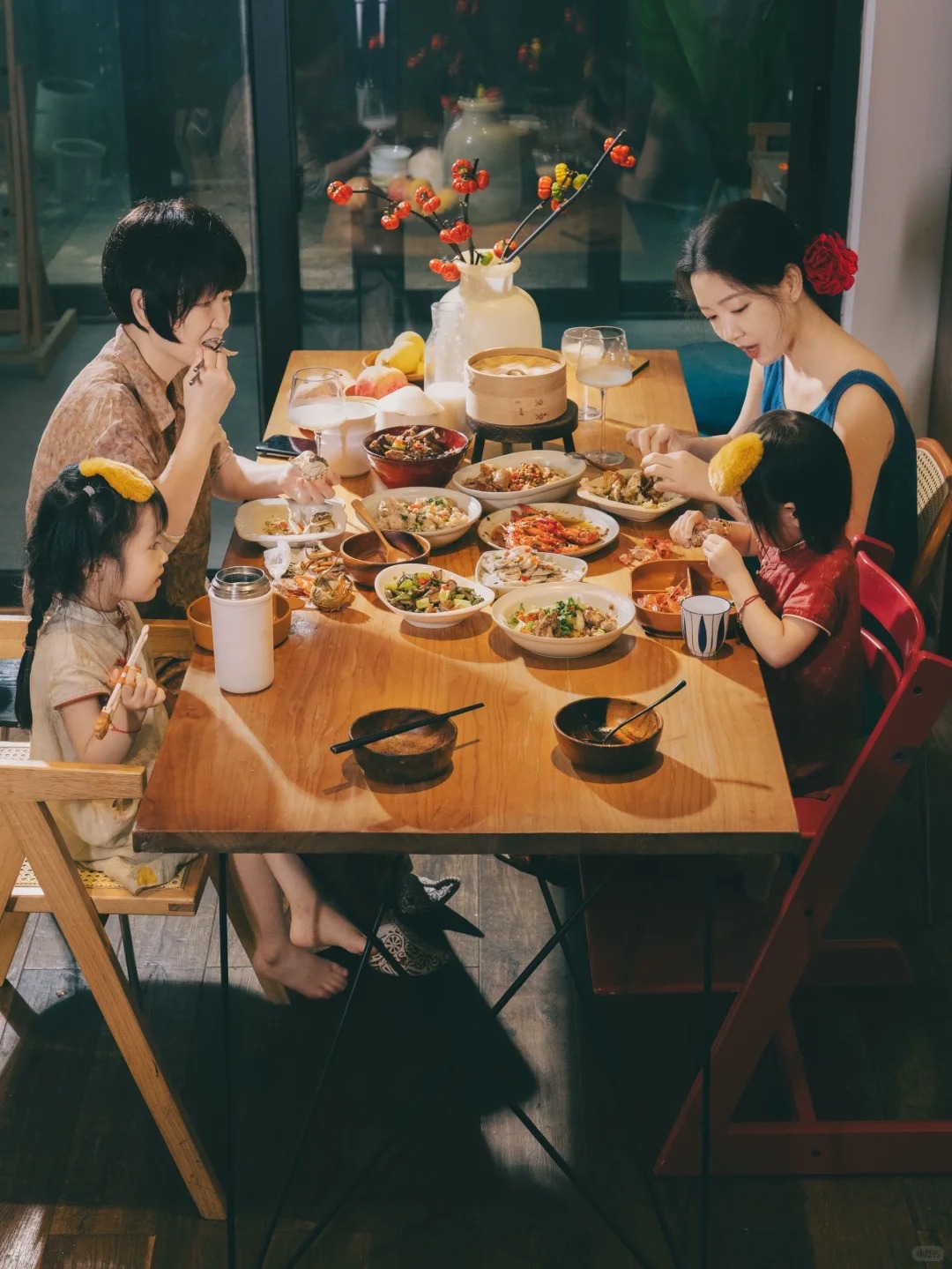 4 "chiêu thức" biến lòng tốt thành tài sản vô giá, giúp con cái luôn có quý nhân phù trợ trong năm 2026- Ảnh 1.