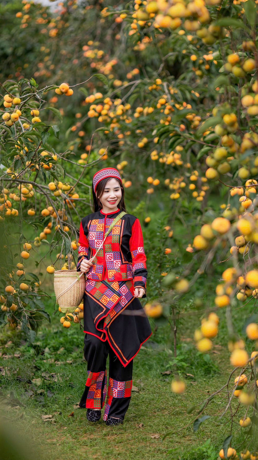 Mộc Châu mùa hồng chín, ai đến cũng ngẩn ngơ- Ảnh 18.