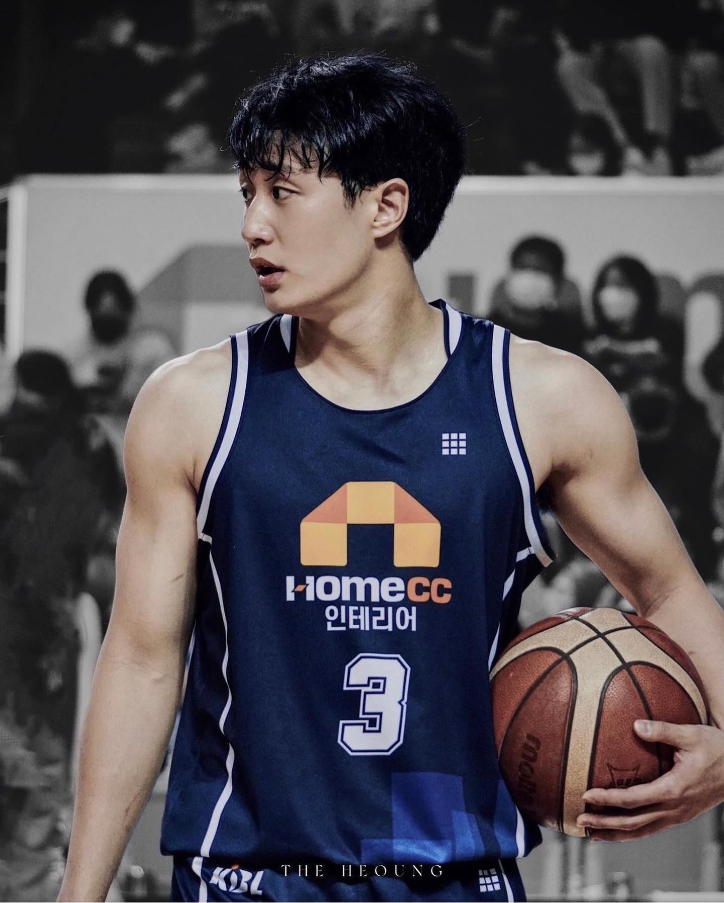 Nam thần bóng rổ bị người yêu cũ tố 