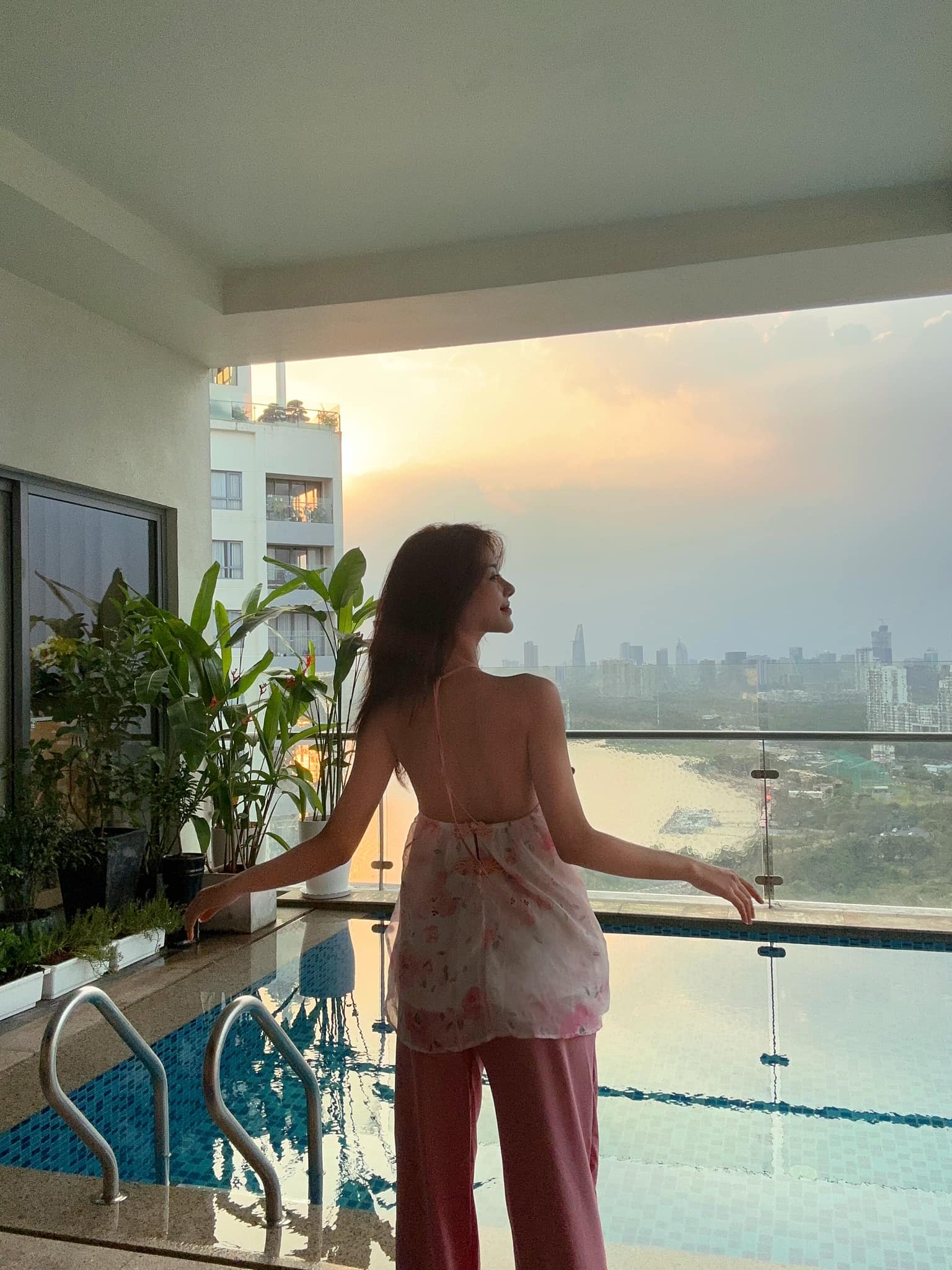 Sự giàu có của Lona Kiều Loan ở tuổi 25- Ảnh 4.