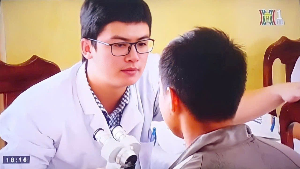 Cựu thí sinh Olympia visual như nam thần, giờ là bác sĩ 4 lần lên truyền hình, vợ đẹp tiết lộ: "Khoe ảnh vui vui, ai dè... HOT"- Ảnh 3. Cựu thí sinh Olympia visual như nam thần, giờ là bác sĩ 4 lần lên truyền hình, vợ đẹp tiết lộ: "Khoe ảnh vui vui, ai dè... HOT"- Ảnh 3.